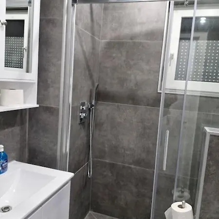 3 Zimmer In - Messe Duesseldorf 아파트